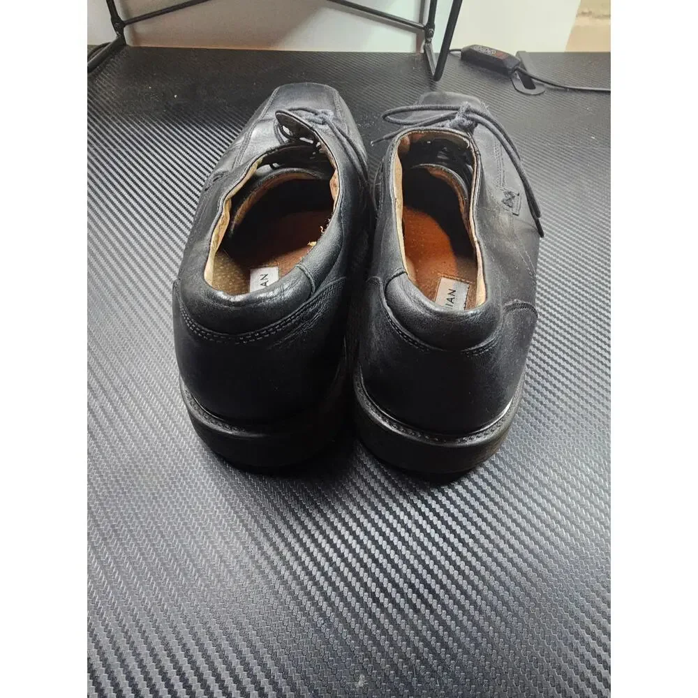 Bostonian men's pre owned Black leather 28925 dress shoes 10.5M.
